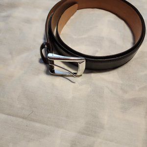 NEW WITH TAGS TRAVALGAR DARK BROWN LEATHER BELT, SIZE 40